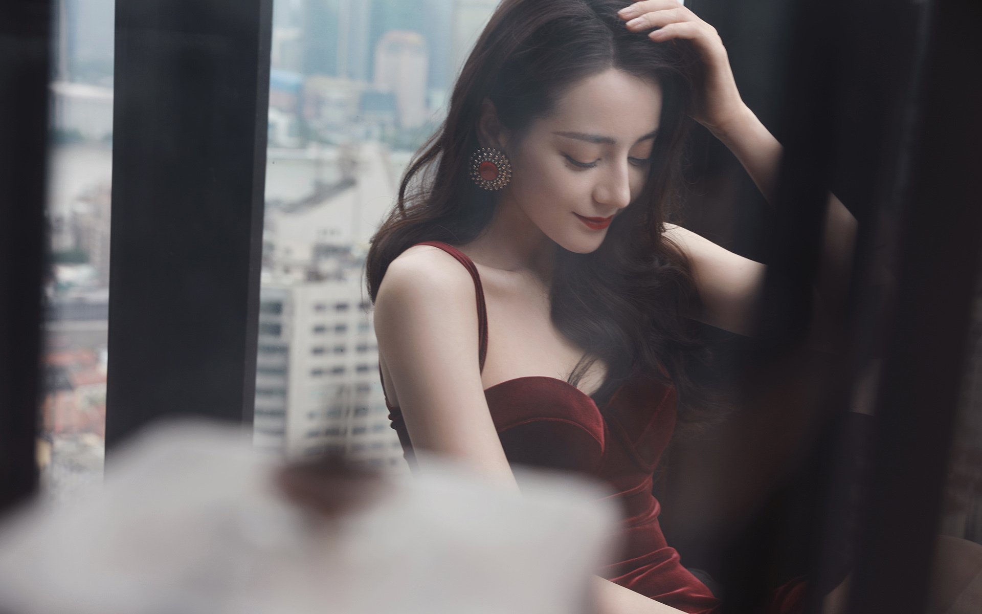 爱游戏电竞-西甲“青春风暴”席卷赛场，球员精彩表现不断，足坛青春风暴