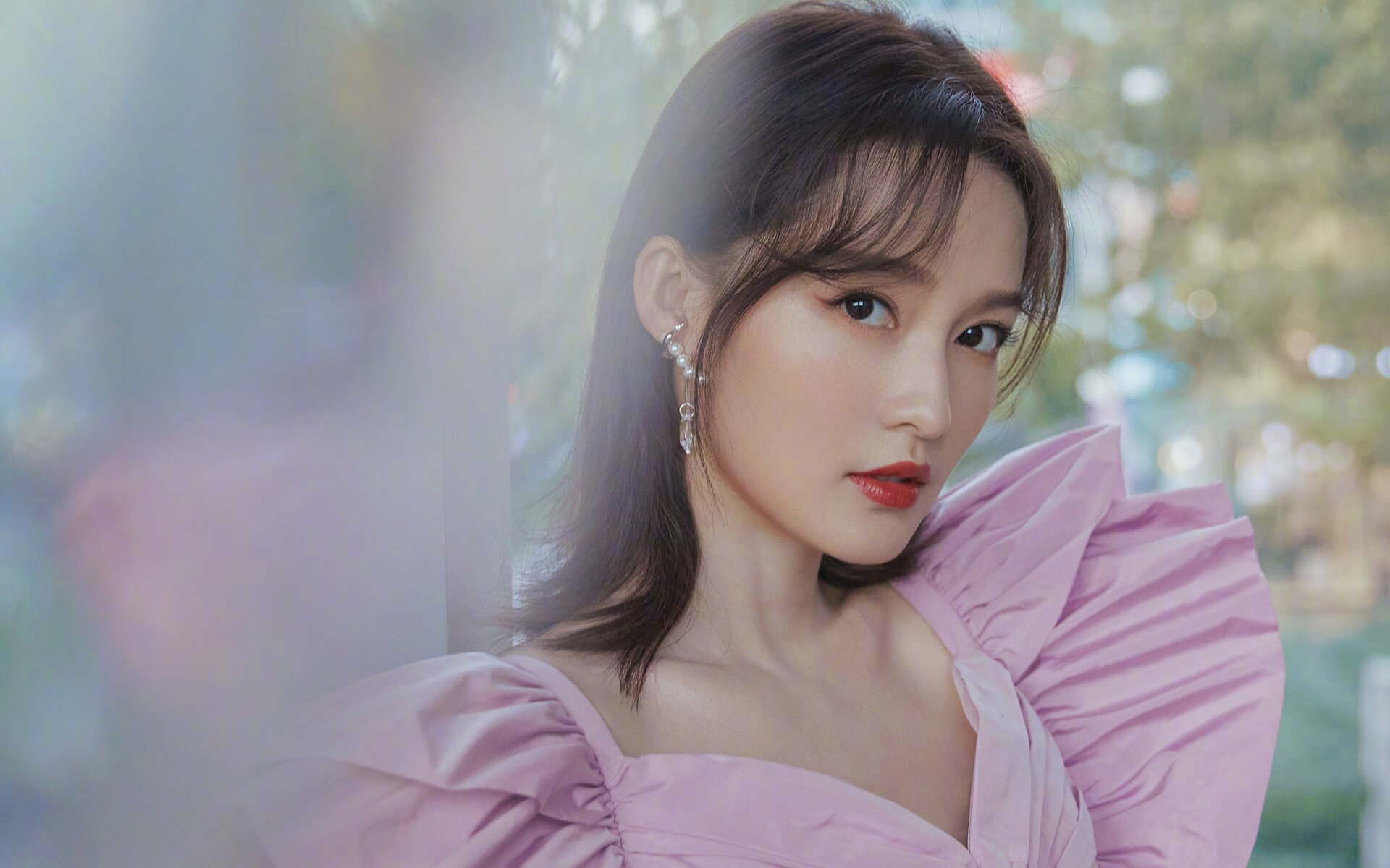 湖人小前锋首次公开亮相表达对新赛季期待,湖人小阵容